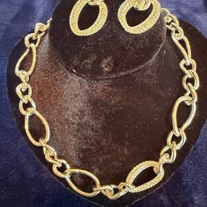 Avon Silver Tone Link Necklace and Hoop Earrings Set